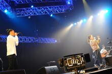 NakamuraEmiのステージの様子。