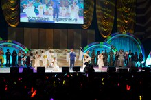 加山雄三によるライブの様子。（Photo by HAJIME KAMIIISAKA＋Z）