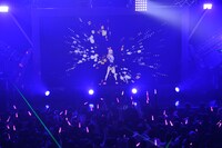 キズナアイ「Kizuna AI 1st Live "hello, world"」東京公演の様子。