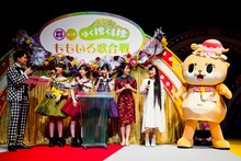 ももいろクローバーZ「ゆく桃くる桃 ～第2回 ももいろ歌合戦～」の様子。（Photo by HAJIME KAMIIISAKA＋Z）