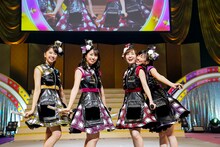 ももいろクローバーZ（Photo by HAJIME KAMIIISAKA＋Z）