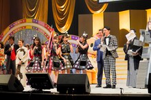 ももいろクローバーZ「ゆく桃くる桃 ～第2回 ももいろ歌合戦～」の様子。（Photo by HAJIME KAMIIISAKA＋Z）