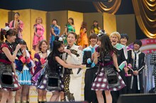 ももいろクローバーZ「ゆく桃くる桃 ～第2回 ももいろ歌合戦～」の様子。（Photo by HAJIME KAMIIISAKA＋Z）