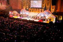 ももいろクローバーZ「ゆく桃くる桃 ～第2回 ももいろ歌合戦～」の様子。（Photo by HAJIME KAMIIISAKA＋Z）