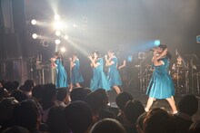 tipToe. 2nd Anniversary 4th ONEMAN「The Curtain Rises」の様子。（撮影：浅野将司）