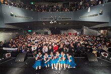 tipToe. 2nd Anniversary 4th ONEMAN「The Curtain Rises」の様子。（撮影：浅野将司）