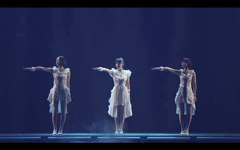 Perfume（写真提供：FUTURE-EXPERIMENT VOL.04 その瞬間を共有せよ。」）