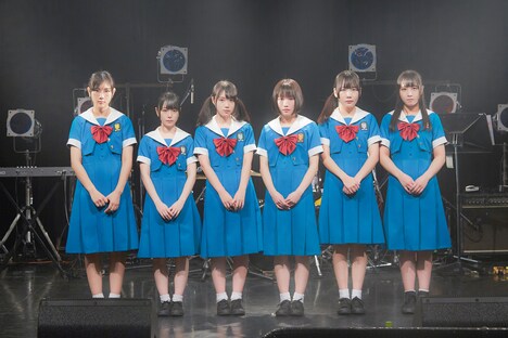 tipToe.。左から日野あみ、都塚寧々、三原海、成瀬ゆゆか、椋本真叶、花咲なつみ。（撮影：浅野将司）