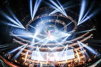 「UVERworld ARENA TOUR 2018」福岡・マリンメッセ福岡公演の様子。（写真提供：ソニー・ミュージックレコーズ）