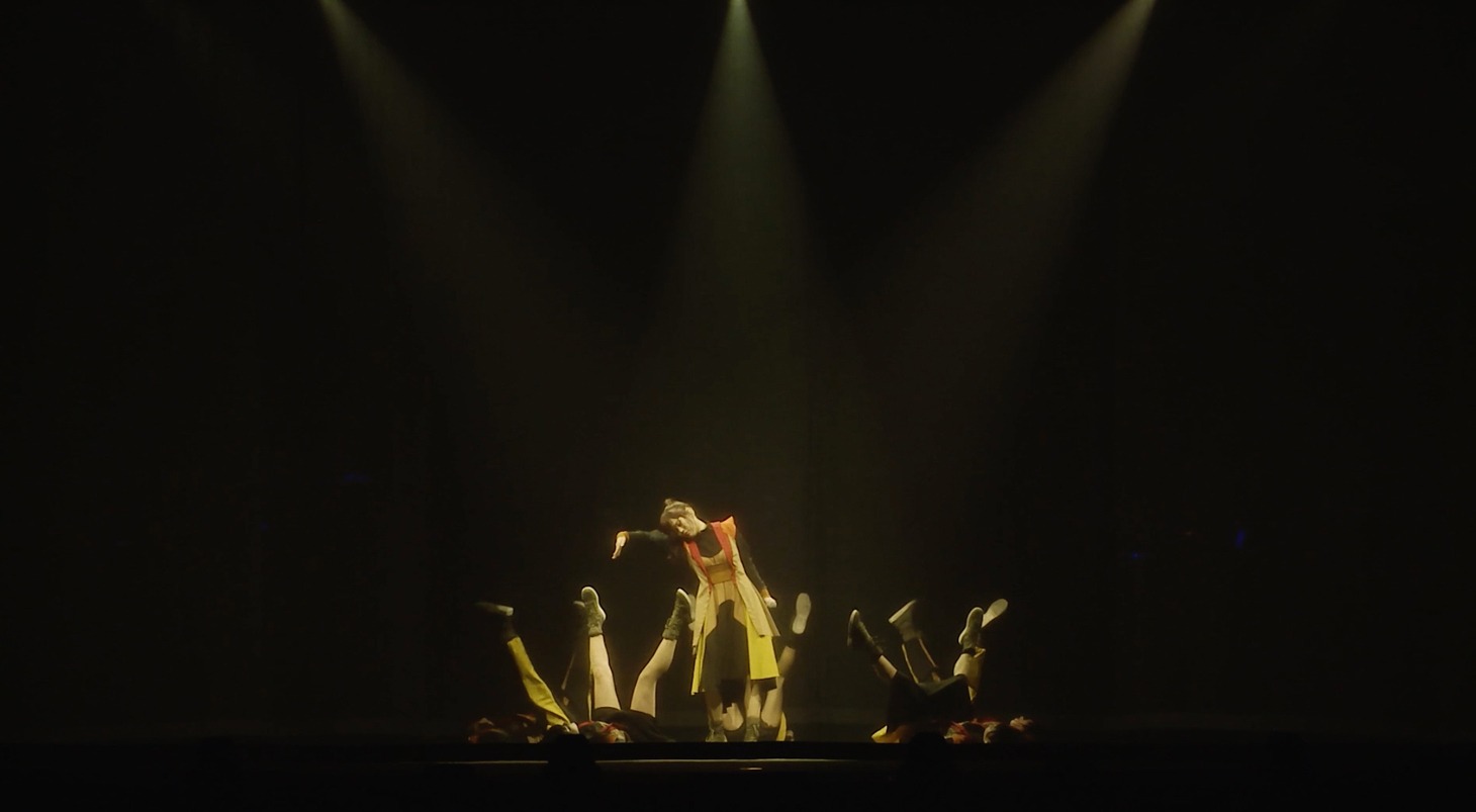 BiSH「BRiNG iCiNG SHiT HORSE TOUR FiNAL "THE NUDE"」の様子。