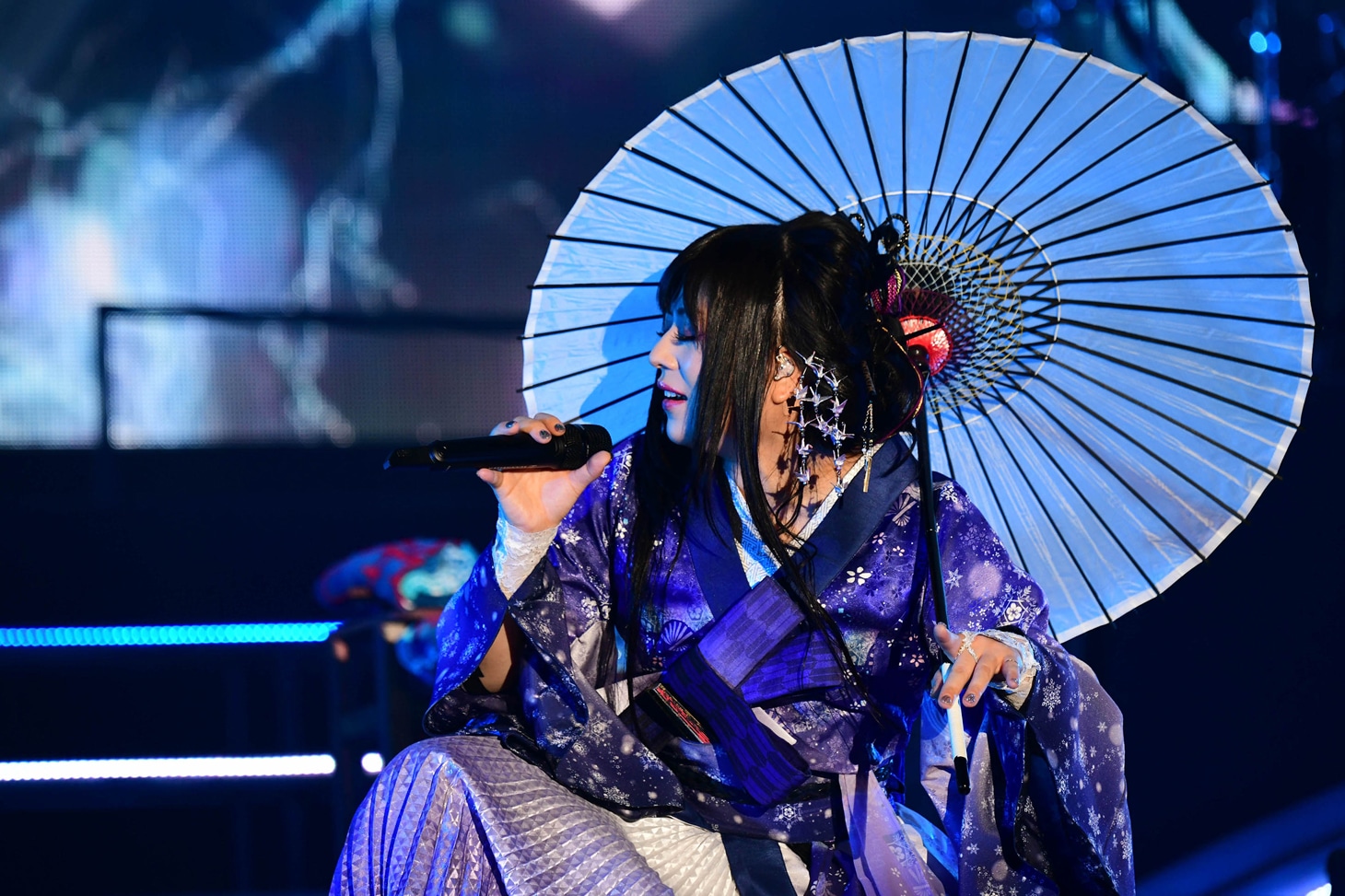 鈴華ゆう子（Vo）