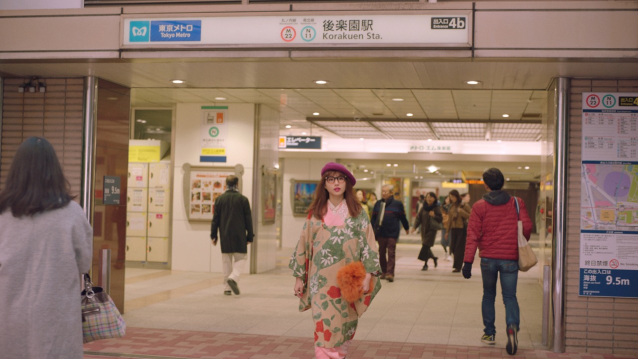 「Find my Tokyo.」の新CM「後楽園 ゆっくりと時間が流れる街」編のワンシーン。