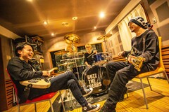 BUZZ THE BEARS、ニューアルバム「咆哮」リリース