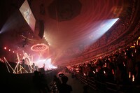 でんぱ組.inc「でんぱ組.inc コスモツアー 2019 in 日本武道館 ワレワレハデンパグミインクダ ～宇宙からの帰還～」東京・日本武道館公演の様子。（撮影：チェリーマン）