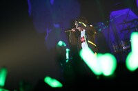 人気画像9位は「そらまふうらさか、原点回帰の選曲でファン沸かせたカウントダウンライブ」より、うらたぬき。（撮影：小松陽祐［ODD JOB］、堀卓朗［ELENORE］）