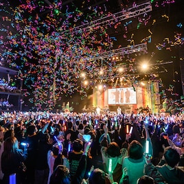 ウォルピス、Sou、いすぼくろ共演「あけいえ」ライブで新年初パフォーマンス