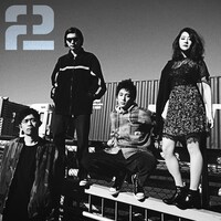 2「フォーピース」ジャケット