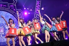 「でんぱ組.inc コスモツアー 2019 in 日本武道館 ワレワレハデンパグミインクダ ～宇宙からの帰還～」の様子。（撮影：チェリーマン）