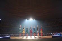 「でんぱ組.inc コスモツアー 2019 in 日本武道館 ワレワレハデンパグミインクダ ～宇宙からの帰還～」の様子。（撮影：チェリーマン）