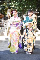 左から武部柚那、石井杏奈。