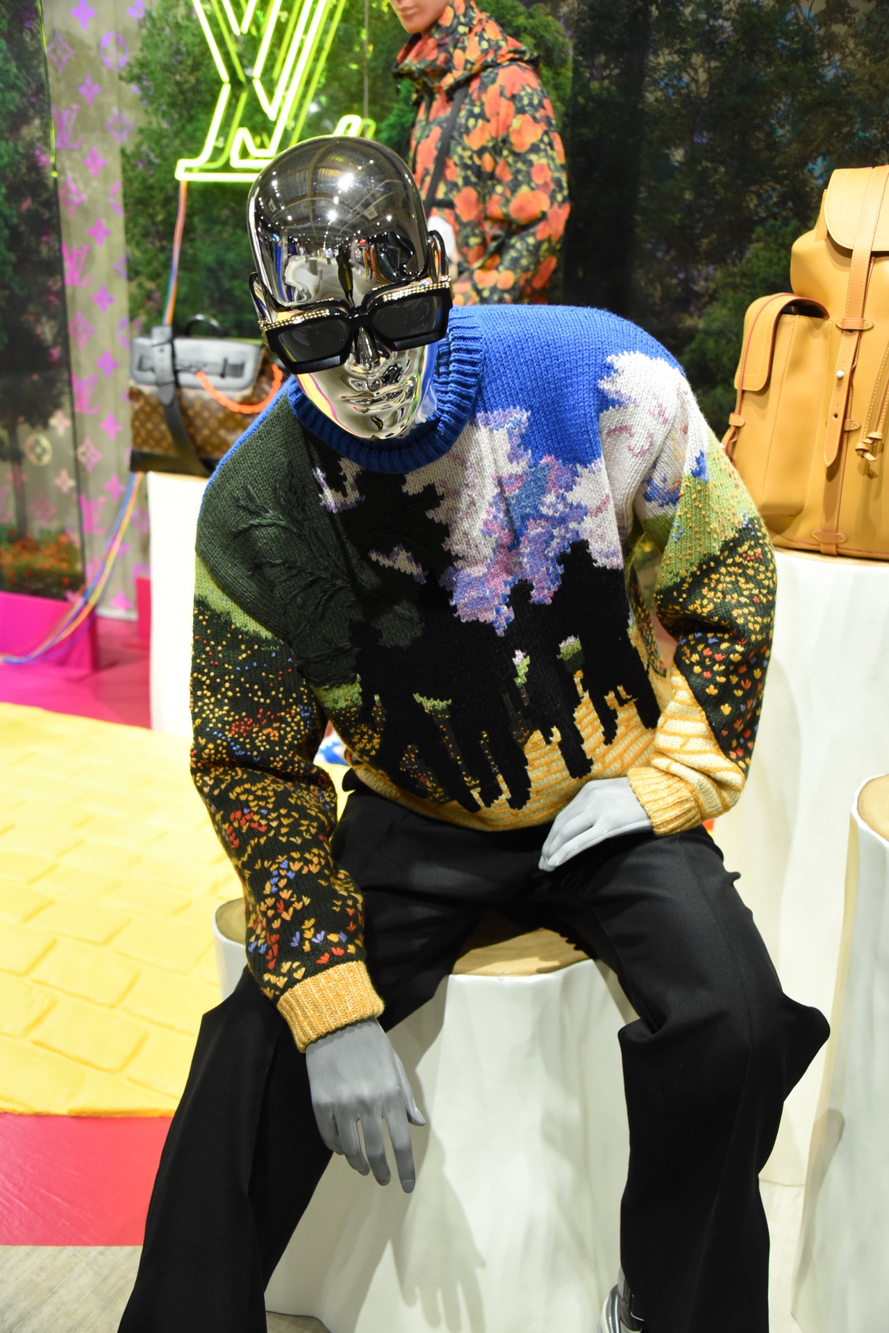 「Louis Vuitton Men's SS19 Pop-Up Store」店内の様子。