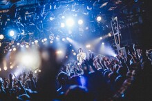 「石崎ひゅーい 弾き語りワンマンTOUR 2018『アンコール』」東京・渋谷CLUB QUATTRO公演の様子。（撮影：鈴木友莉）