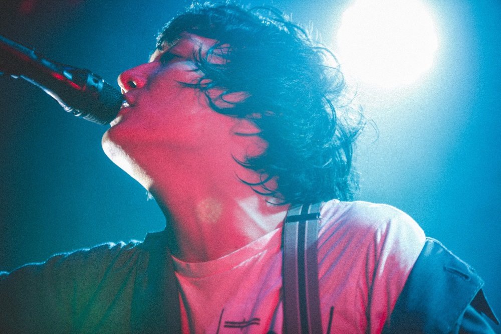 石崎ひゅーい（撮影：鈴木友莉）