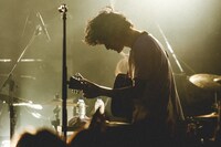 石崎ひゅーい（撮影：鈴木友莉）