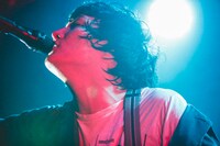 石崎ひゅーい（撮影：鈴木友莉）