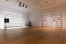 「乃木坂46 Artworks だいたいぜんぶ展」の様子。