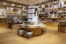 「乃木坂46 Artworks だいたいぜんぶ展」ショップ店内の様子。