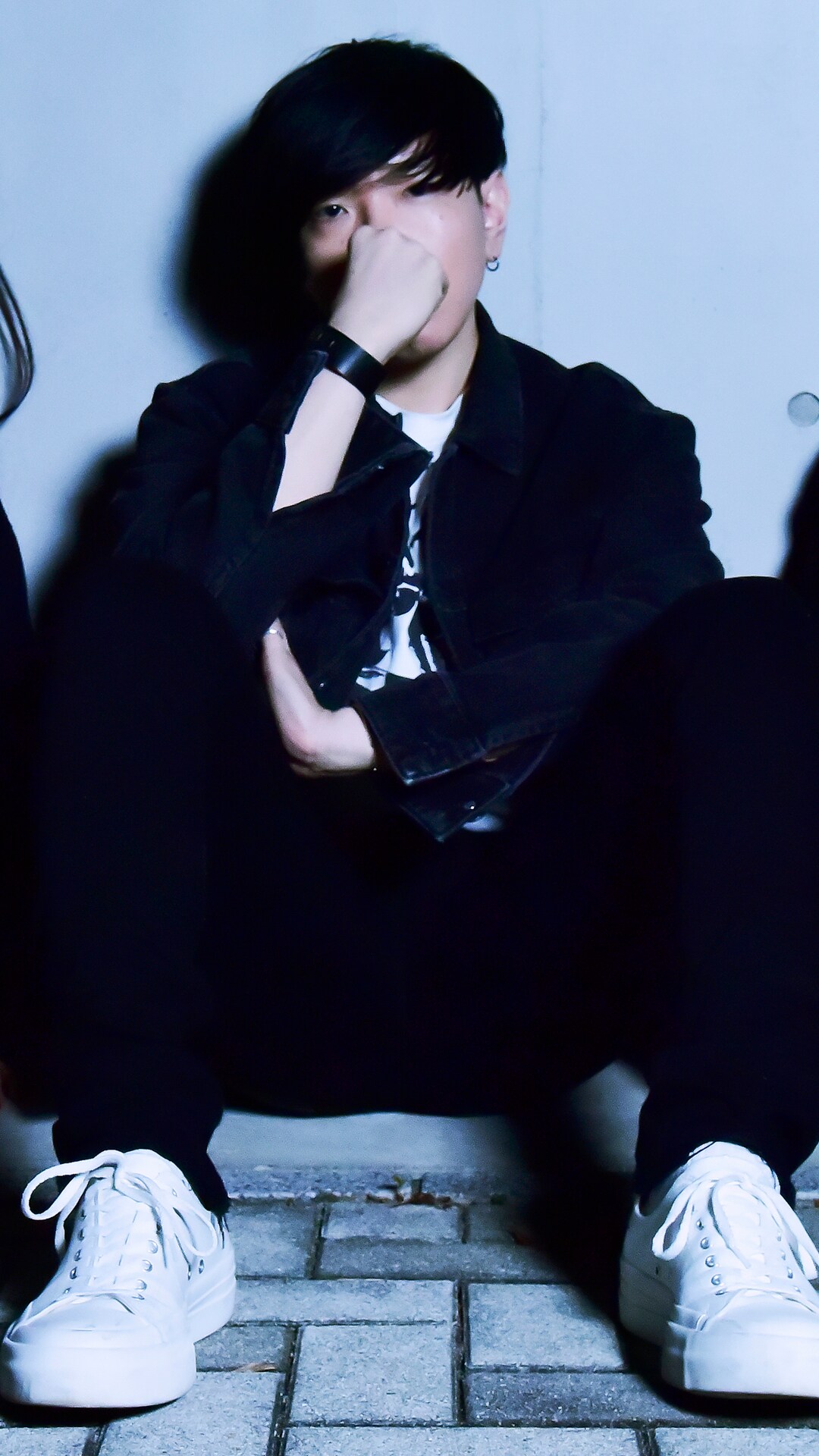 真空ホロウの松本明人、新作アートワークを手がけるごめん初個展にゲスト出演