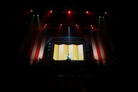 鈴村健一「鈴村健一 LIVE 2019 "WARAUTA"」の様子。（撮影：草刈雅之）