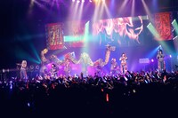 ゆるめるモ！の東京・Zepp Tokyo公演の様子。（撮影：後藤壮太郎）