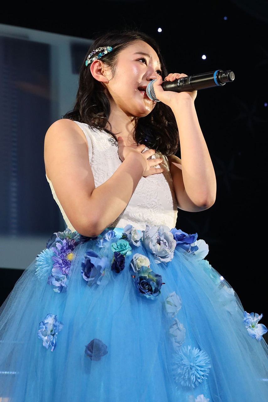 内村莉彩（写真提供：エイベックス）