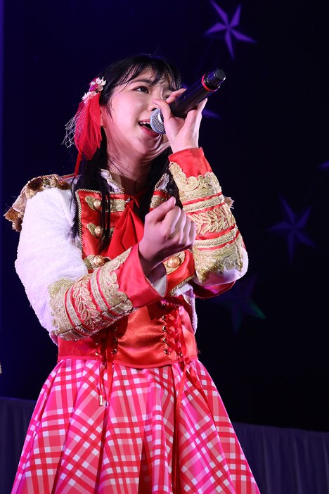 溝手るか（写真提供：エイベックス）