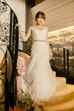 ウエディングドレス姿を披露する大場美奈（SKE48）。