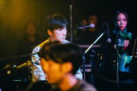 「蓮沼執太フィル・ニューイヤーコンサート2019」の様子。（撮影：後藤武浩）