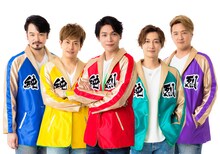 純烈。左から2番目が友井雄亮。