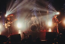 リーガルリリー「333」東京・東京キネマ倶楽部公演の様子。（撮影：南風子）