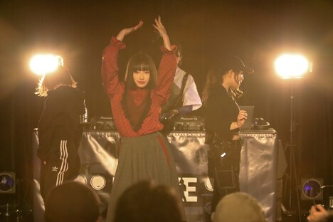 吉田凜音「Find your #film」東京・WWW公演の様子。（photo by RENSHER JAPAN）