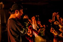 Hiro（Vo / SHADOWS）（Photo by TAKASHI KONUMA ）