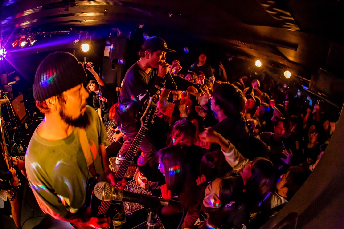 SHADOWS（Photo by TAKASHI KONUMA ）