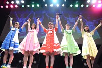 左から羽島めい、小山ひな、一ノ瀬みか、関口なほ、羽島みき。