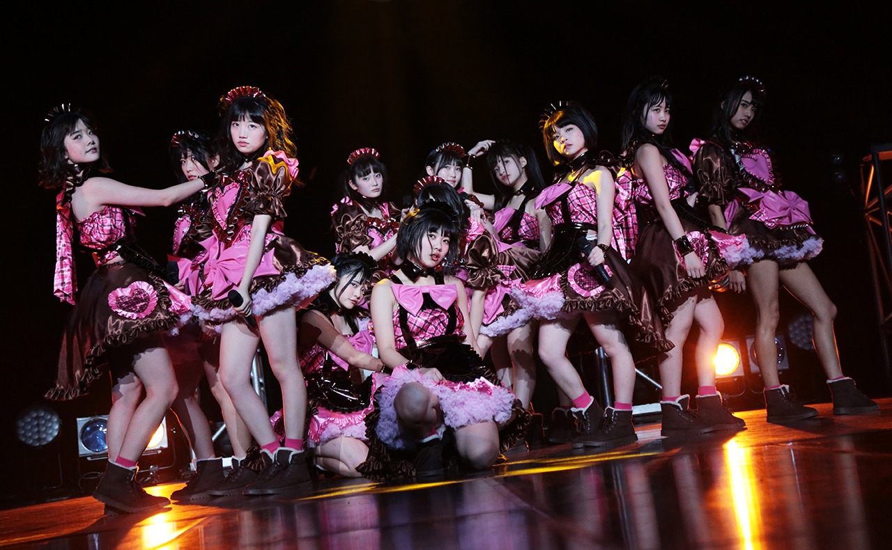 虹のコンキスタドール「全国征服！5th Anniversary レインボウツアー」神奈川・CLUB CITTA'公演の様子。（写真提供：キングレコード）