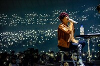 Hiro（Vo）（Photo by TAKASHI KONUMA）