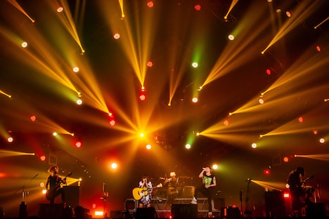 MY FIRST STORYとさユり。（Photo by TAKASHI KONUMA）