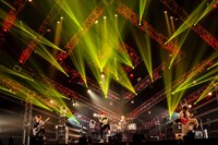 「MY FIRST STORY S・S・S TOUR FINAL at Yokohama Arena」2日目公演の様子。（Photo by TAKASHI KONUMA）