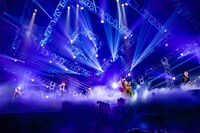 「MY FIRST STORY S・S・S TOUR FINAL at Yokohama Arena」2日目公演のアンコールの様子。（Photo by TAKASHI KONUMA）