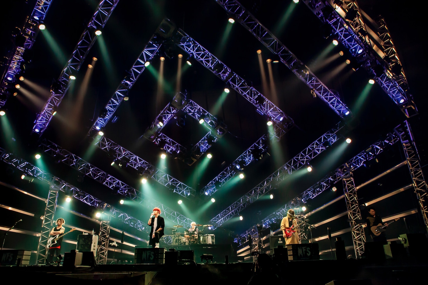 「MY FIRST STORY S・S・S TOUR FINAL at Yokohama Arena」2日目公演の様子。（Photo by TAKASHI KONUMA）